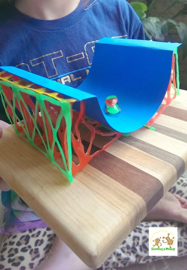 What a fun engineering activity for kids? This IDo3D review of the fun engineering kit in a box gives you the inside scoop on this amazing art kit.