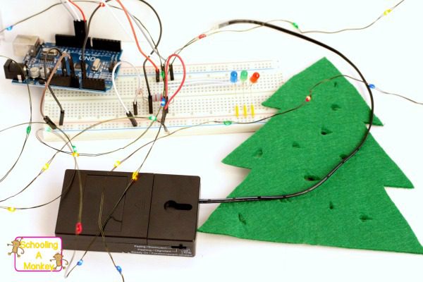 If your kids are budding engineers, they will love these engineering project ideas to light up a Christmas tree! Technology and engineering in one!