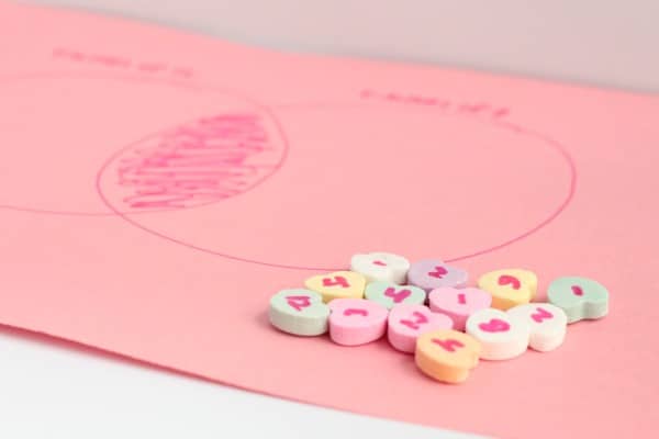 Kids can learn common factors between numbers in this super-simple, Valentine's Day themed Venn diagram factors math project!