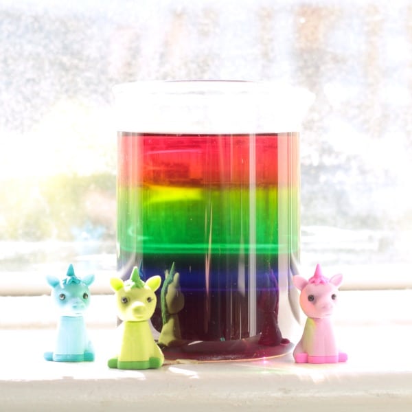 What do unicorns eat? They eat sugar rainbows! Learn how to make your own sugar rainbow density tower in this experiment inspired by Zoey and Sassafras.
