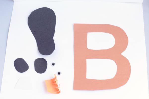 The B is for beaver letter craft introduces the concept of the alphabet and letter sounds. This fun alphabet craft makes the perfect kindergarten activity!
