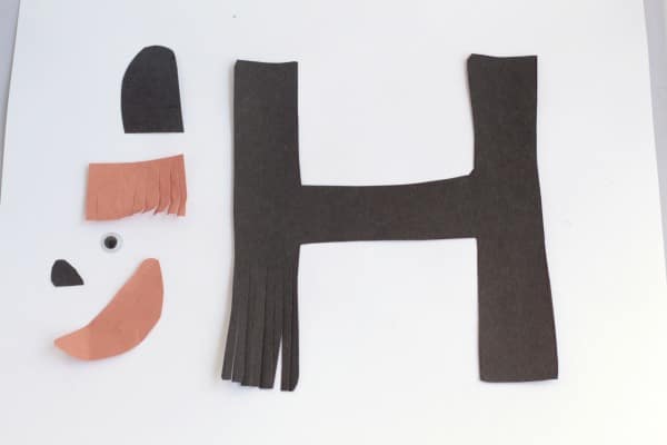 Teach the letter H with this super simple H is for horse letter craft. This is the perfect kindergarten craft using hands on activities to teach letters.