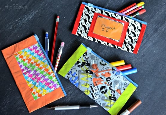 Delight kids of all ages with these fun back to school crafts! These classroom-friendly crafts are the perfect crafts for kindergarten and elementary kids.