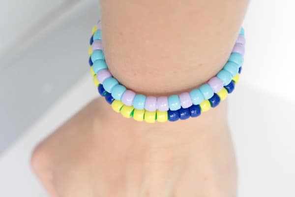 Help your superkids feel as amazing as they are with these words of affirmation secret message coding bracelets. Help kids shine with this kids activity.