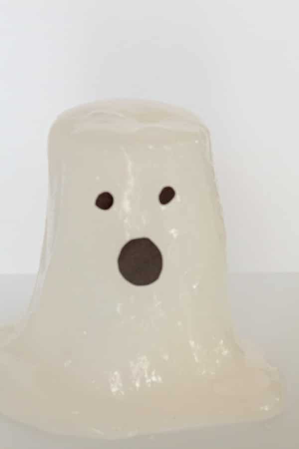 Make Halloween fun by making ghost slime in your science classroom! This Halloween STEM activity is the perfect Halloween science experiment for kids. 