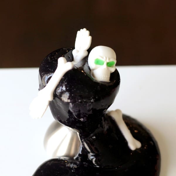 Mix science and Halloween when you make skull slime and turn it into a Halloween STEM activity! Kids of all ages will love this creepy science experiment. 