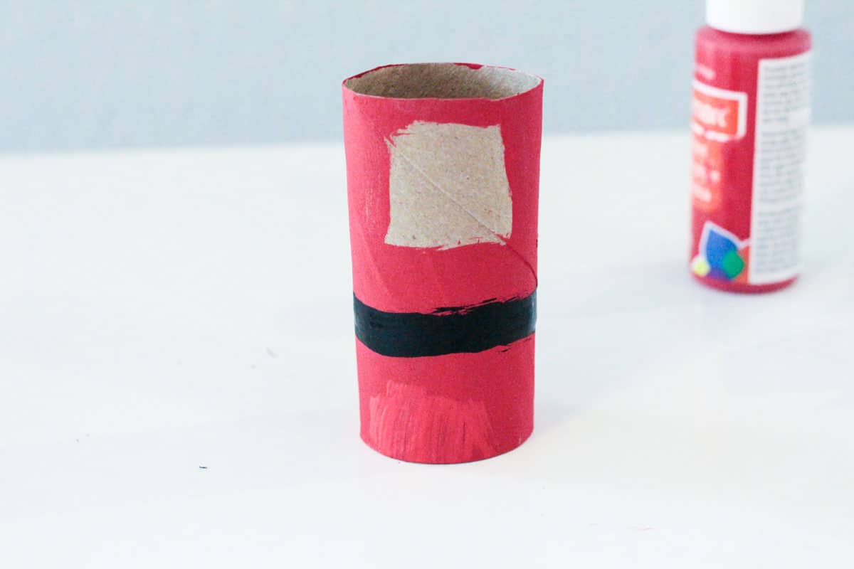 Crafting is fun and easy this Christmas with this simple gnome-inspired cardboard tube Santa craft. Kids will love making this craft in class or at home. 