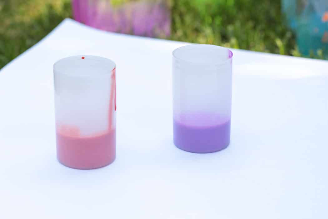 Make an exploding paint film canister rocket as a summer activity this year! Kids will love this hands-on and educational STEM activity where they make their very own exploding paint rockets. Exploding art is a fun way to combine science and art. #stemed #stem #steamprojects #stemactivities #STEAM #kidsactivities #summerlearning #summerfun #scienceexperiments
