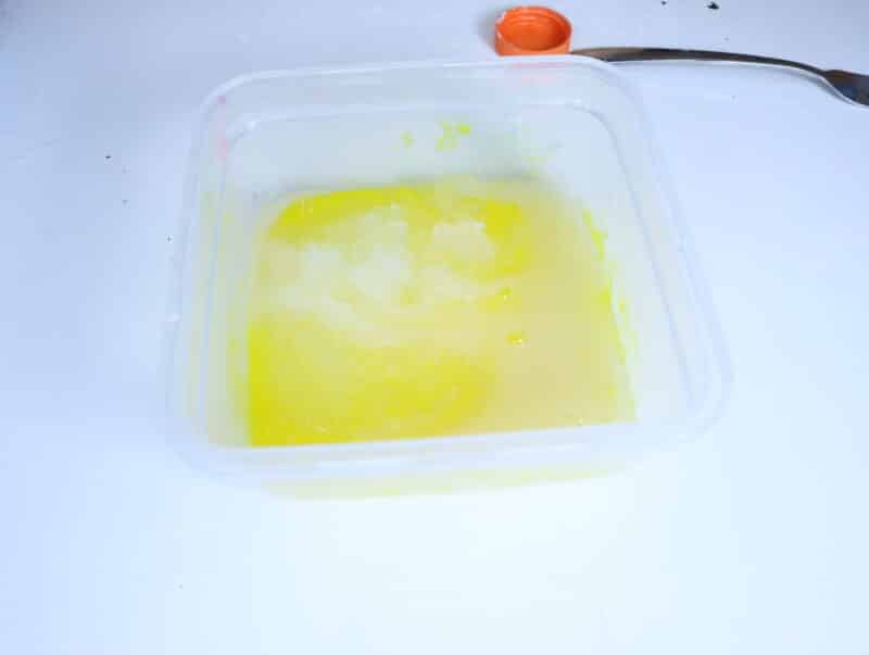 making jelly slime