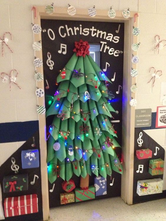 o christmas tree classroom door