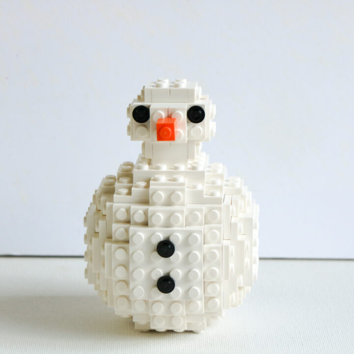 How to Build a LEGO Snowman